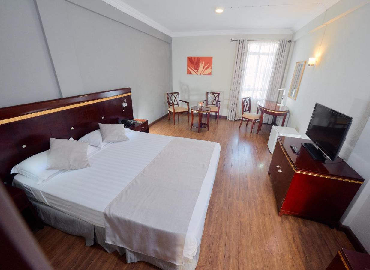 Gold Crest Hotel Quatre Bornes Εξωτερικό φωτογραφία